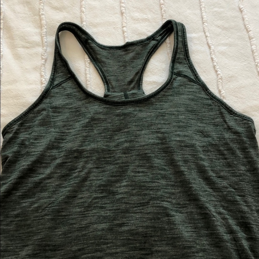 Lululemon tank